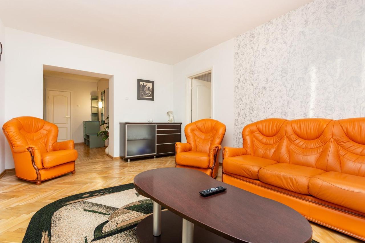 3 Room Central Apartmend 90M2 Parking For One Car Fifth Floor And The Building Does Not Have An Elevator 塔林 外观 照片