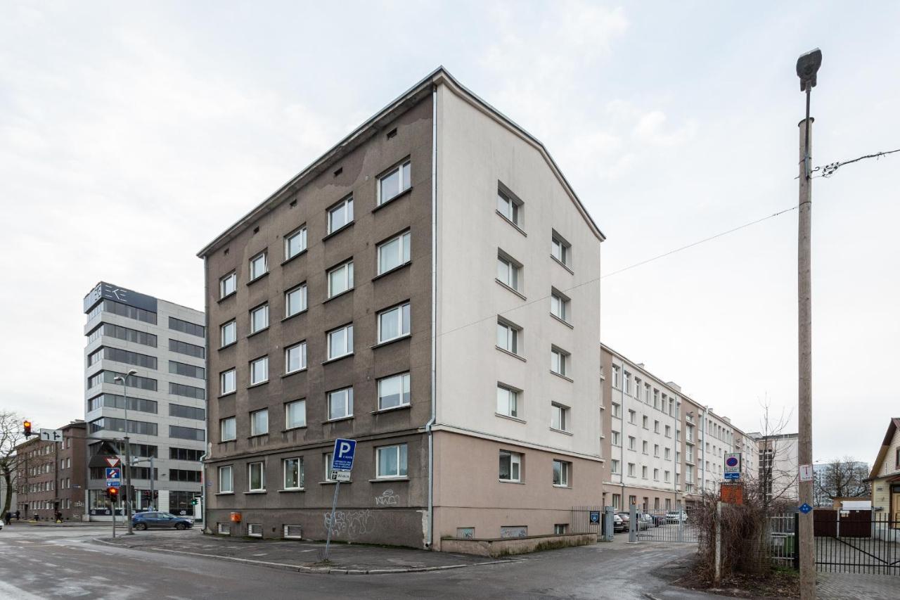 3 Room Central Apartmend 90M2 Parking For One Car Fifth Floor And The Building Does Not Have An Elevator 塔林 外观 照片