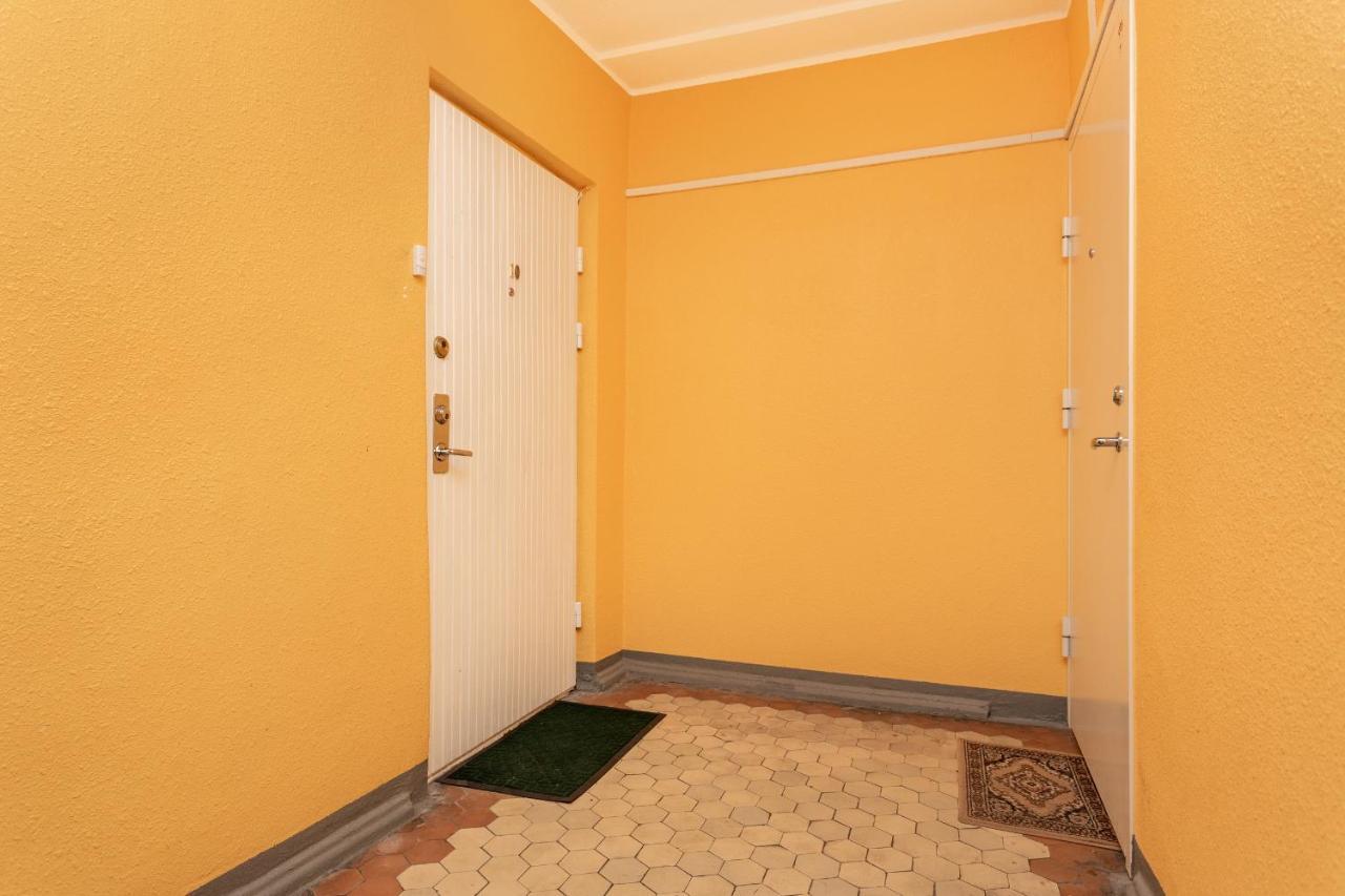 3 Room Central Apartmend 90M2 Parking For One Car Fifth Floor And The Building Does Not Have An Elevator 塔林 外观 照片