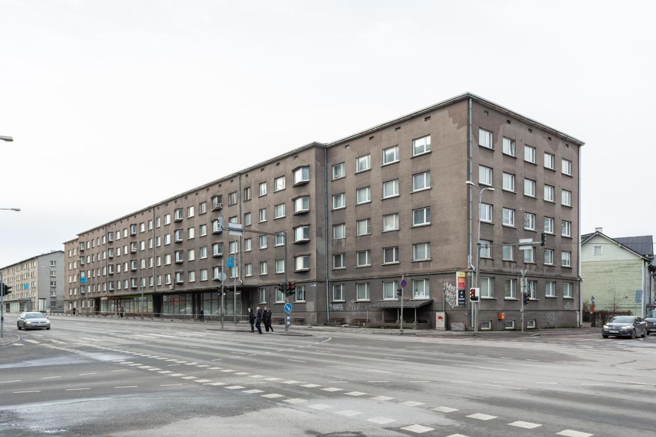 3 Room Central Apartmend 90M2 Parking For One Car Fifth Floor And The Building Does Not Have An Elevator 塔林 外观 照片